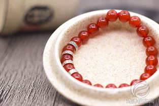 璀璨传承 亚西亚珠宝红玛瑙手串的批发与零售艺术