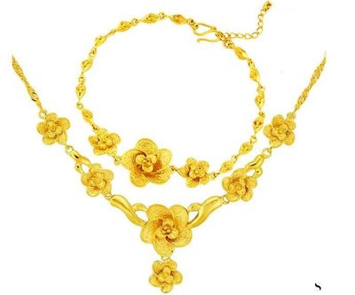 周六福珠宝与黄金回收市场分析 兼论文具用品零售的行业对比